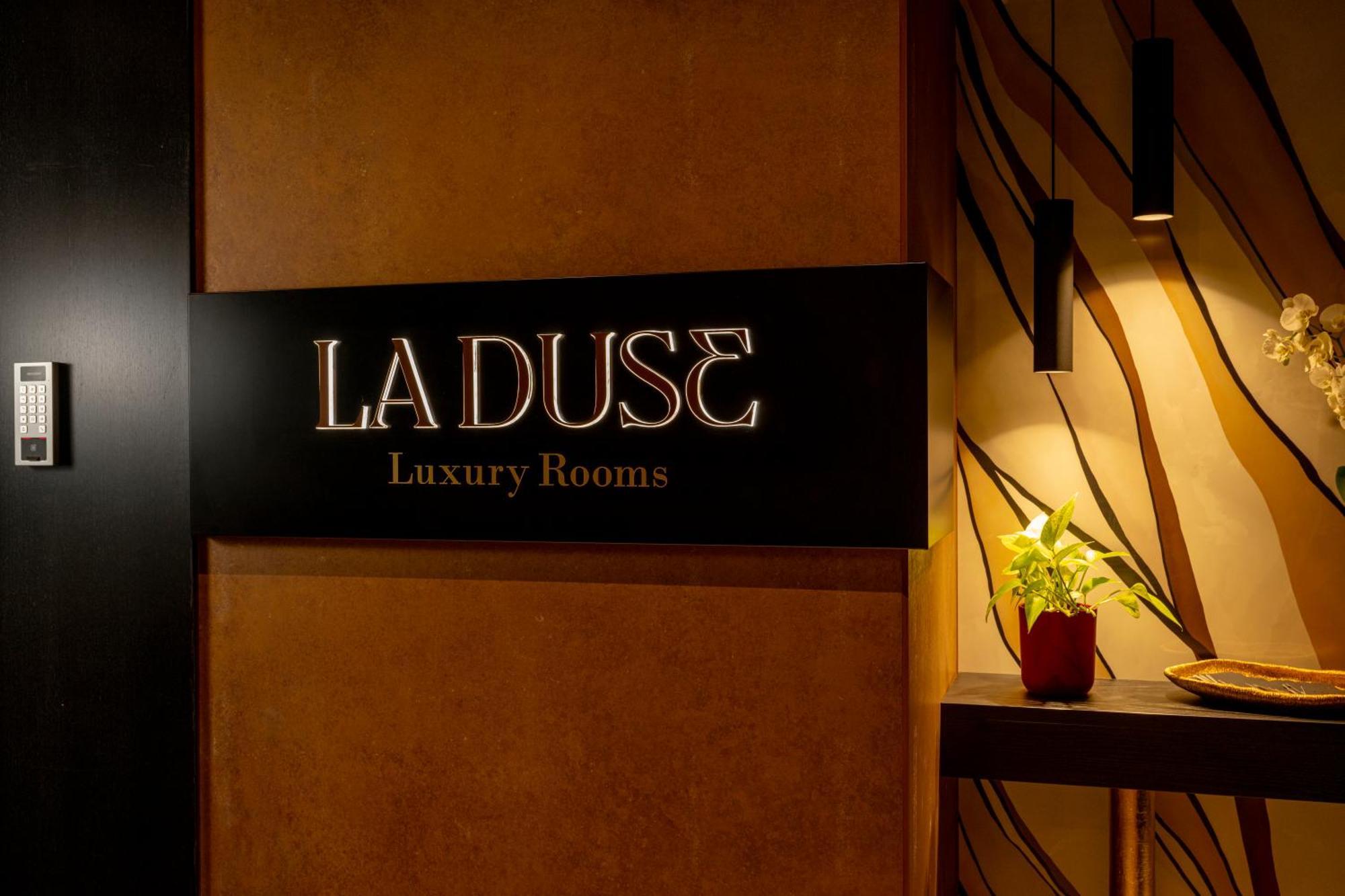 La Duse Luxury Rooms เปสการา ภายนอก รูปภาพ